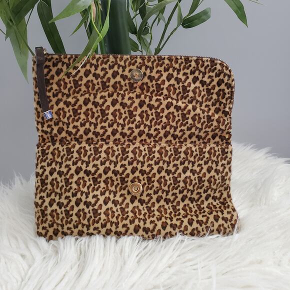 Charming Charlie Leopard Print Fabric Clutch - Picture 3 of 8